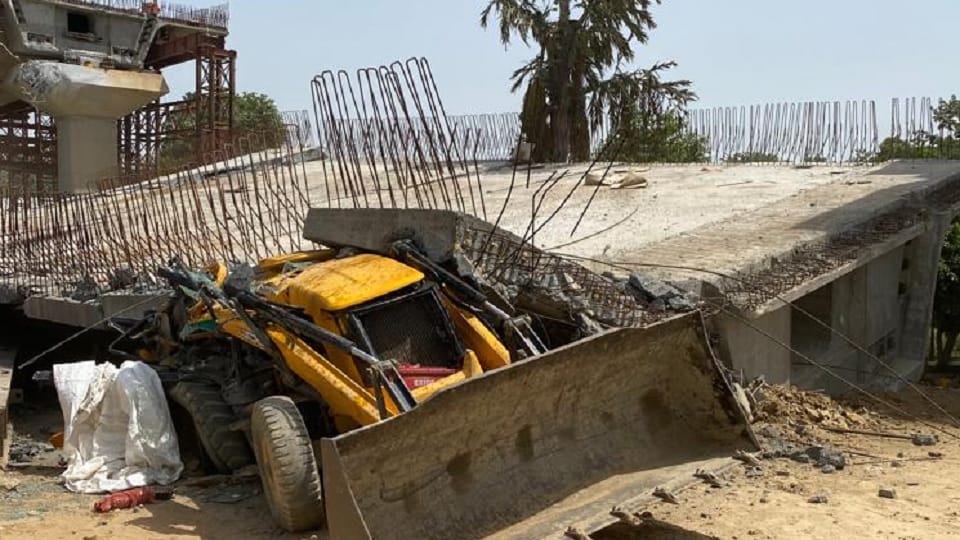 Dwarka Expressway slab fell on JCB