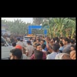 तेजस्वी के सामने मोदी के नारे लगाते लोग