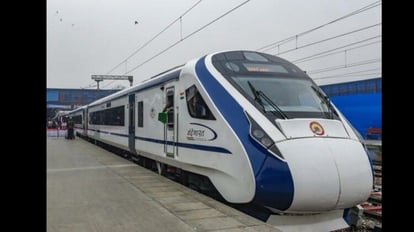 Mp News:भोपाल-जबलपुर वंदेभारत में तीन स्टापेज, नर्मदापुरम को भी जोड़ने का सुझाव