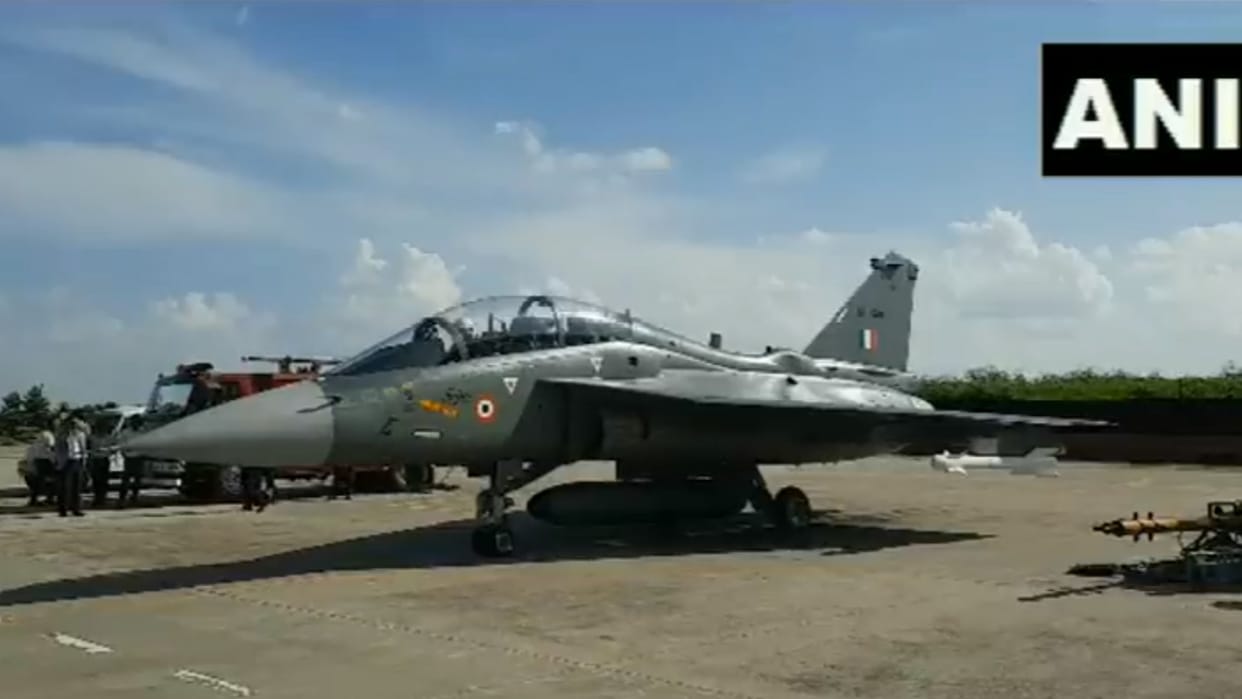IAF Vice Chief of the Indian Air Force ashutosh dixit flies in Tejas trainer aircraft in karnataka