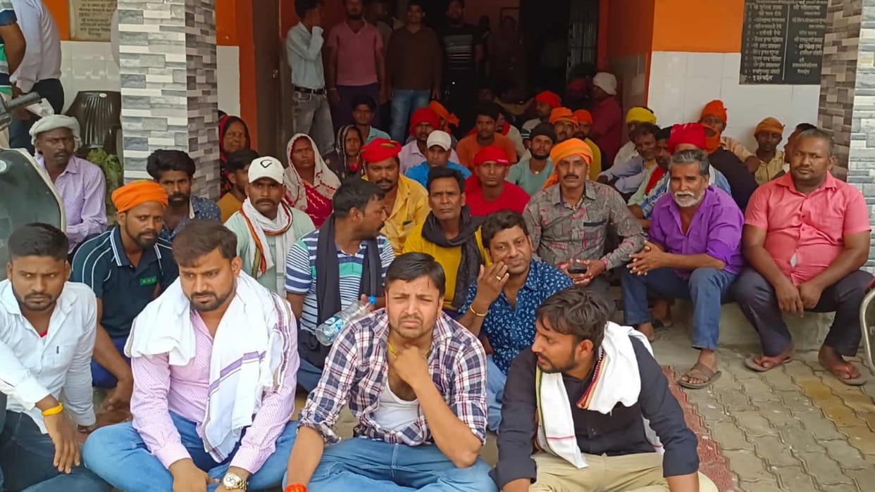 Uproar fighting during protest in Pipraich Nagar Panchayat of Gorakhpur