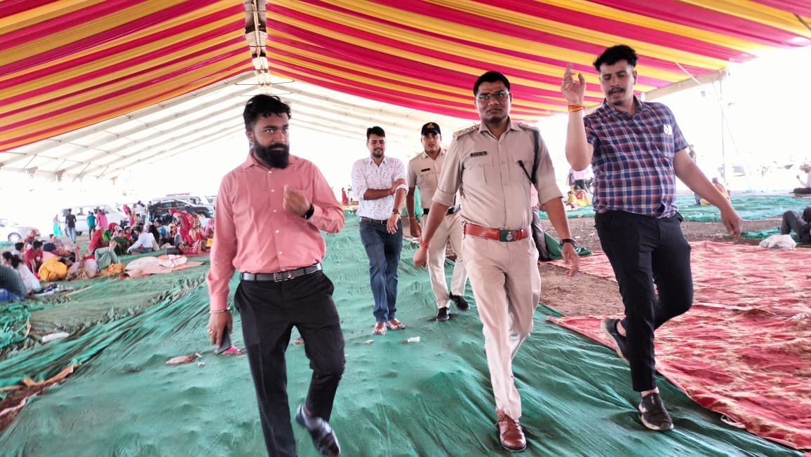 Sehore: Devotees gathered in Kubereshwar Dham a day before in the Dome made for Bhajan Sandhya