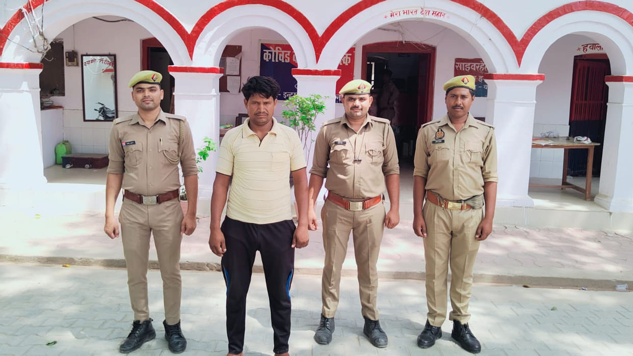 Husband killed wife, lover and innocent child in Kannauj