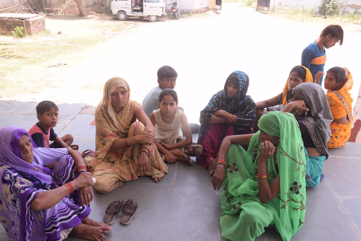 Crazy son attacked his father ten times with scissors in Kanpur Dehat, dispute over abusing