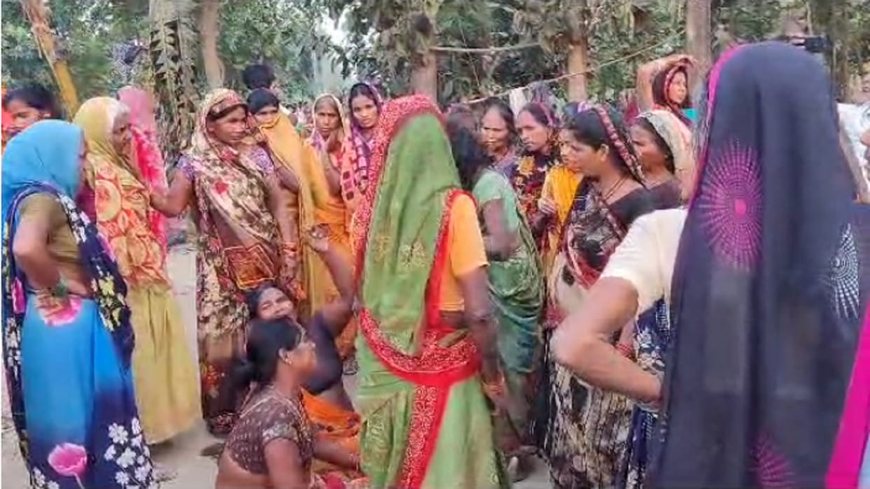 Kushinagar Fire Accident News Women and 5 Children Burnt Alive in Hut