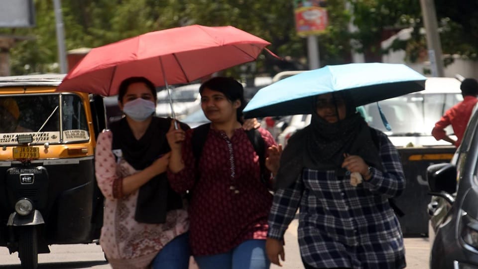 Weather Updates: Relief from rain in Jammu, weather changed in Kashmir too, Leh temperature reached seven degr