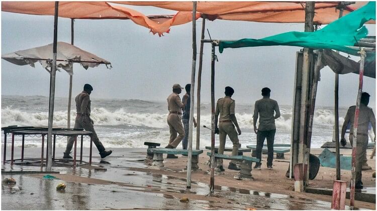 गंभीर तूफानों पर एक नजर: अरब सागर में चक्रवातों की संख्या बढ़ोतरी; 10 सालों में गई सैकड़ों की जान