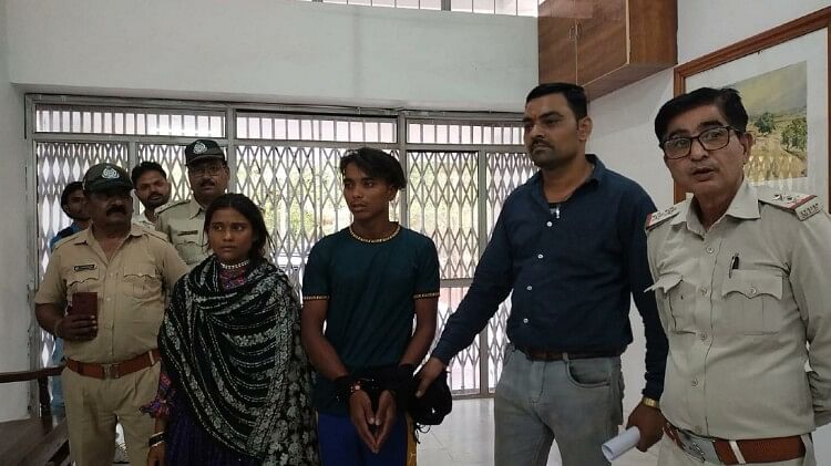 Katni: Sister-brother arrested for vandalizing peacock, absconding in National Park area