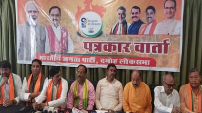 Politics:BJP नेता का कांग्रेस पर तंज, कहा- इन मूर्खों से पूछना चाहता हूं, मंदिरों से कैसे नहीं मिलता रोजगार