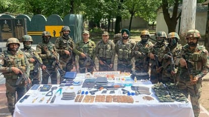 जम्मू-कश्मीर: आतंकियों से पकड़े जा रहे चीन में बने हथियार, पाकिस्तान नियंत्रण रेखा पर फैलाना चाहता है अशांति Weapons made in China being caught from terrorists, Pakistan wants to spread unrest on the Line of Control