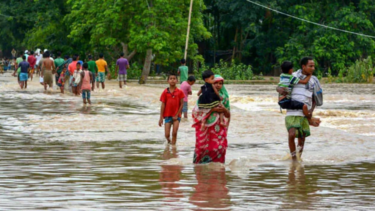 assam flood situation grim 29 thousand people affected in six districts