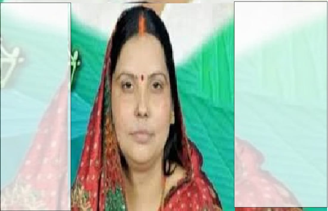 UPs top ten mafia Kuntu Singh wife surrendered in azamgarh court