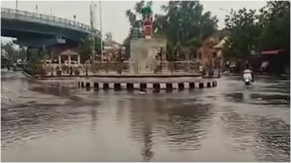 Biparjoy Cyclone in Rajasthan Update: Cyclonic Storm Effect in Barmer and Jalore Weather News in Hindi
