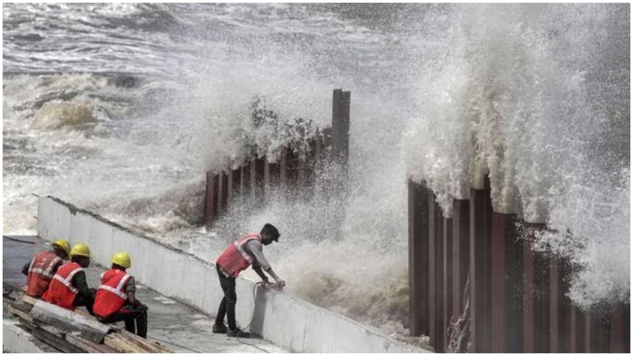 Cyclone Biparjoy Live Tracking Updates: Cyclone Location Status IMD Alert Wind Storm To Hit Gujarat, Rajasthan