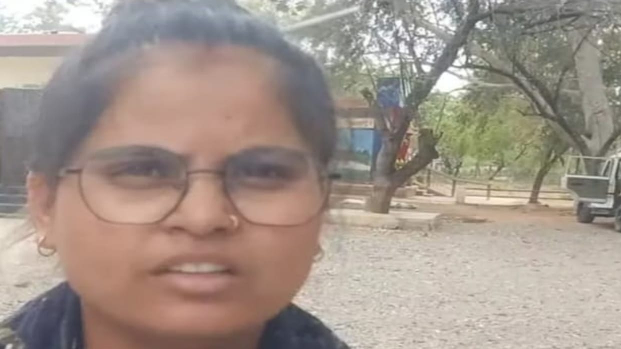 Damoh News Tantrik cheated 11 lakh rupees on pretext of doubling money used to shower money naked