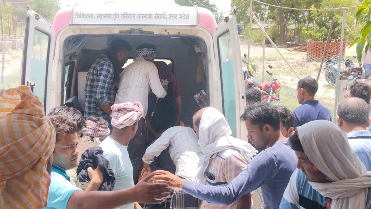 Bikes of students performing stunts on forelane collided in ghazipur seven injured