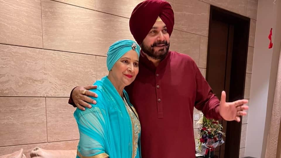 IPL 2024: Navjot Sidhu returns to commentary for IPL 2024 season, wins hearts with poetry