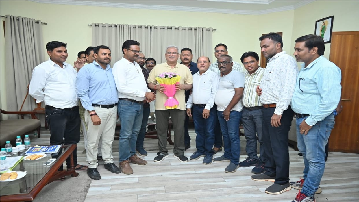 Chhattisgarh Patwaris strike end, cm bhupesh baghel meet