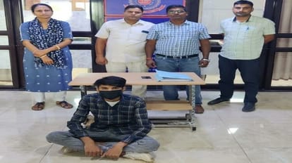 Police arrested accused who broke engagement of girl by making obscene photos