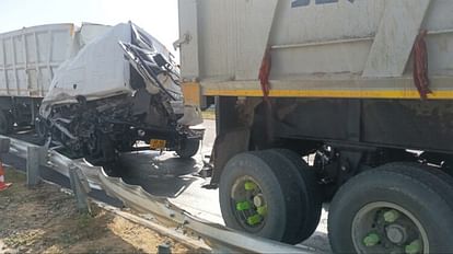 Jalaun: Dumper collided with truck on Bundelkhand Expressway, driver and helper Died