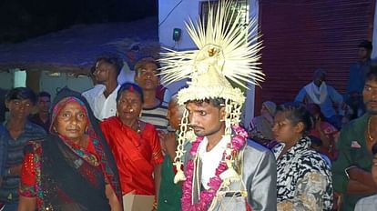 The groom had left with the wedding procession, the baratis were dancing, bride got away from the parlour
