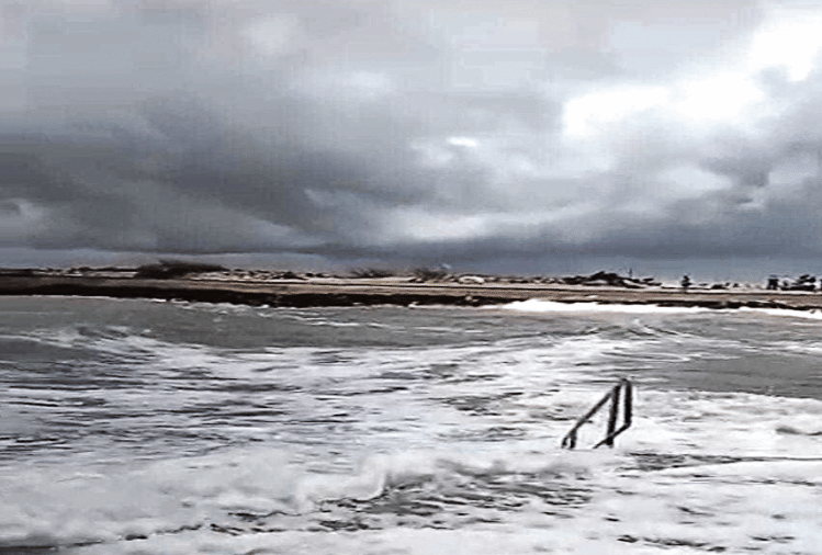 Biparjoy Cyclone:Two families trapped in the storm in Gujarat returned to Meerut safely