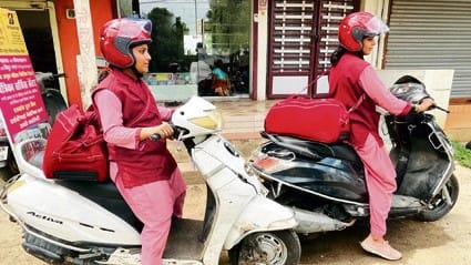 women mechanics auto engineering
