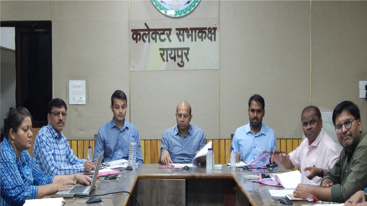 Cesarean operation facility will be available in the district hospital raipur even at night