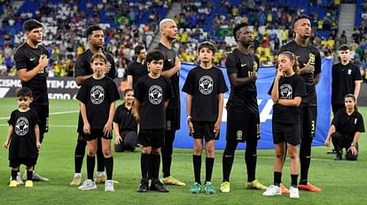 Brazil football team wore black shirts for the first time beat Guinea