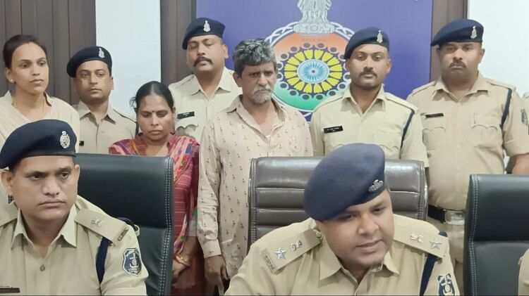 आठ लाख की हेरोइन संग दंपती गिरफ्तार: घर के बाहर लगा रखी थी दुकान, पहुंच गई पुलिस; पंजाब से लाकर बिकवाता था पति
