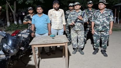 Bihar: इंडो-नेपाल बॉर्डर से 4.5 लाख की चरस के साथ दो तस्कर गिरफ्तार; गश्त के दौरान SSB जवानों ने की कार्रवाई Two smugglers arrested with charas worth 4.5 lakh from Indo-Nepal border; SSB jawans took action during patrol