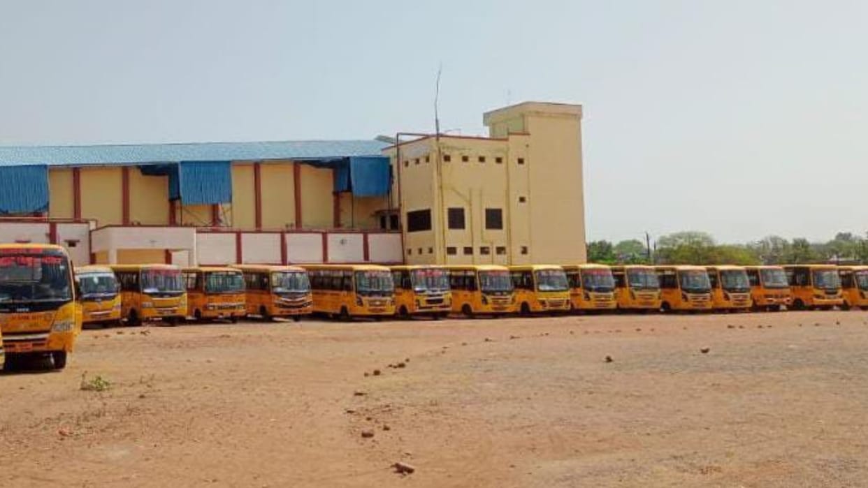 35 school buses failed in fitness test of Transport Department in Kabirdham