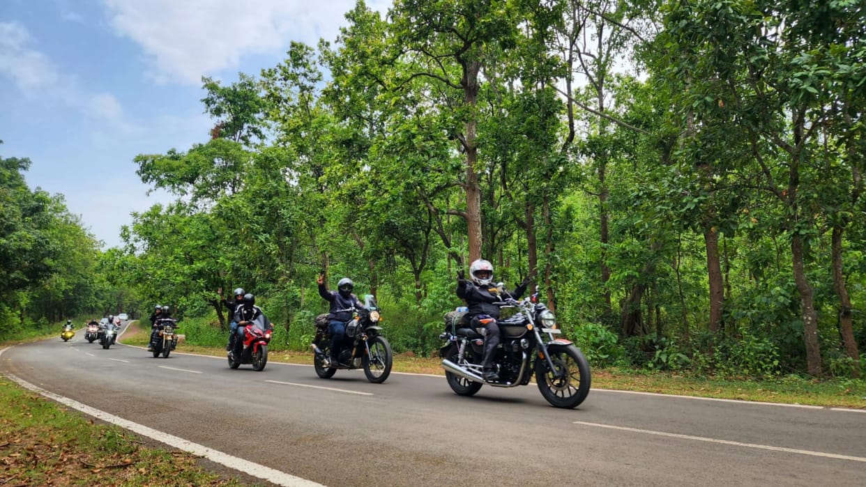 75 bike riders participated in Dekho Bastar season-2 starting today in jagdalpur