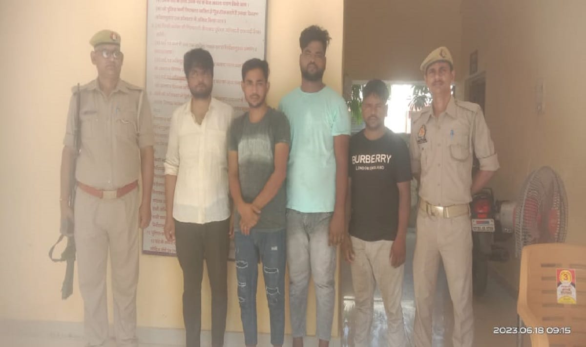 Five smugglers including reward of 25 thousand arrested in jaunpur police encounter