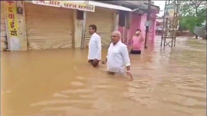 Cyclone Biparjoy: SDRF rescues 20 people stranded in Barmer