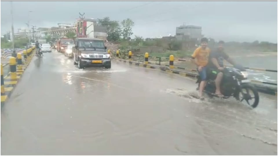 Rain continues with strong wind in Pali two died due to electrocution