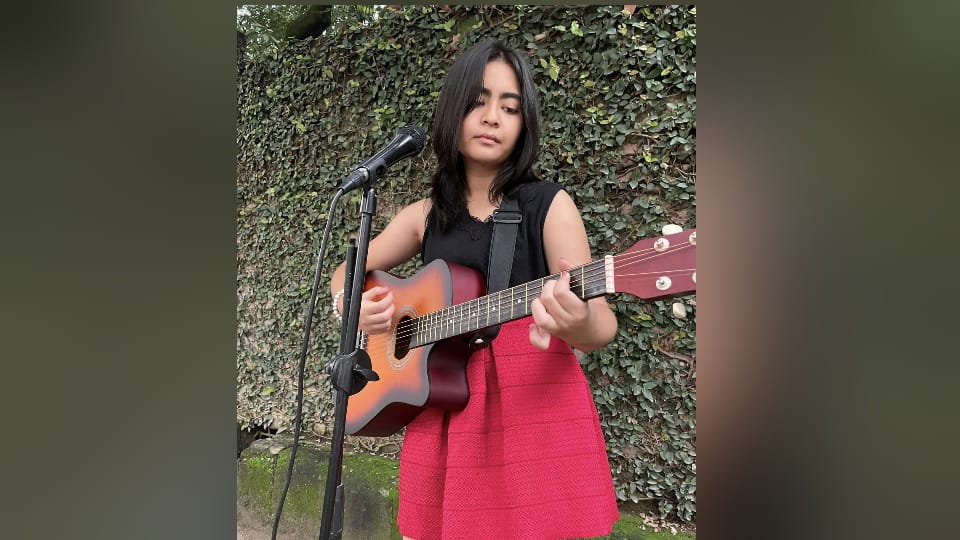 Uttarakhand singer Shikayana Mukhiya video viral people telling of Kuki and Meitai community in Manipur