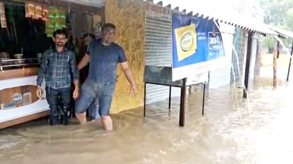 Cyclone Biparjoy: SDRF rescues 20 people stranded in Barmer