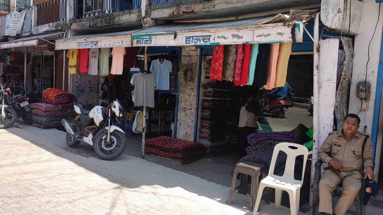 Uttarkashi purola 22 shops of Muslim community opened in Purola 10 families returned Uttarakhand news in hindi