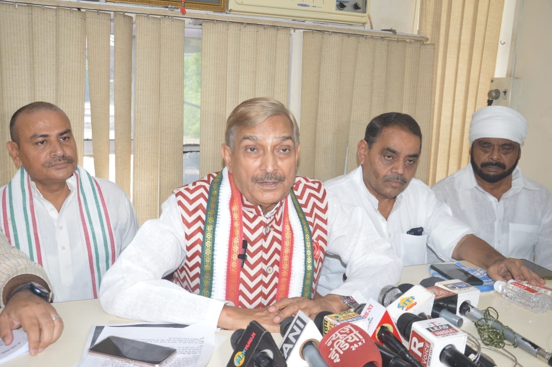 Mission 2024 Pramod tiwari in varanasi attack on bjp for Manipur violence 2000 notes ban