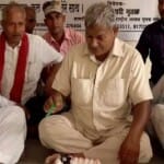 केट काटते लाल बिहारी मृतक