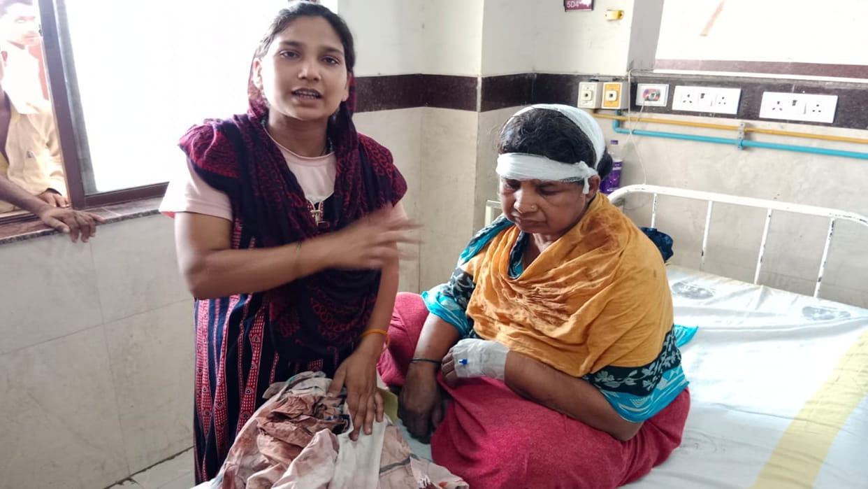 A man beat his sister and pregnant niece first at home and then in the hospital in Bettiah