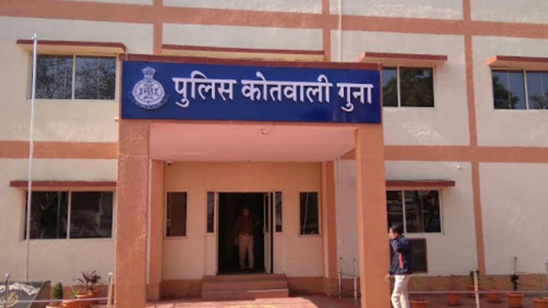 बहू के घरवालों ने सास पर डाला खौलता तेल।