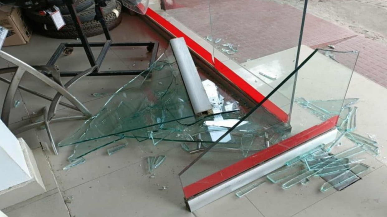Scooty ransacked agency on demand of dues