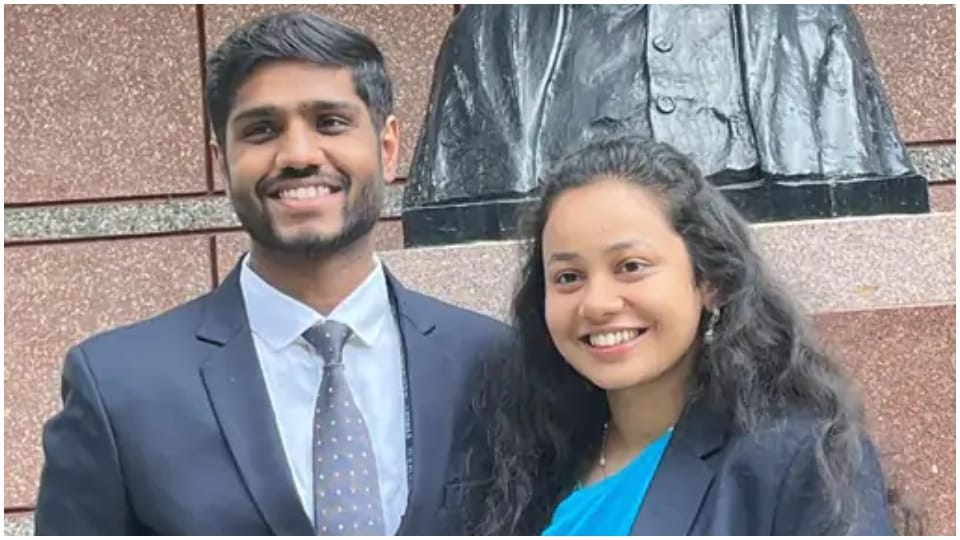 IAS Love Story Tina Dabi IAS Sister Riya Dabi Married IPS Manish Kumar