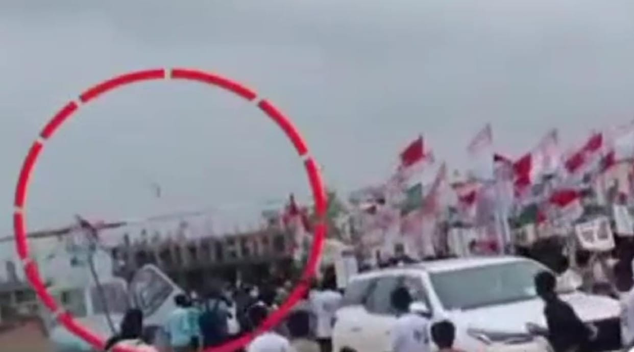 Kamal Nath's security lapse: worker's flag on helipad collides with helicopter wing