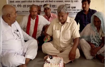 सच कहूं तो फांसी देना, झूठ कहूं तो जेल: फिल्म 'कागज' वाले 'मृतक' बोले- 47 वर्षों से जिंदा होने की लड़ाई जारी If I tell truth then hang me if I lie then jail deceased of film Kaagaz said fight to stay alive