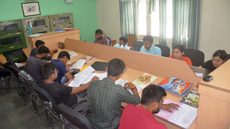 people who are fond of reading books come to the libraries of Bareilly,
