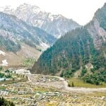 आधार शिविर बालटाल में टेंट सिटी स्थापित करने का काम भी तेजी से चल रहा है