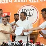 प्रदेश मुख्यालय में जुटे भाजपा कार्यकर्ता।